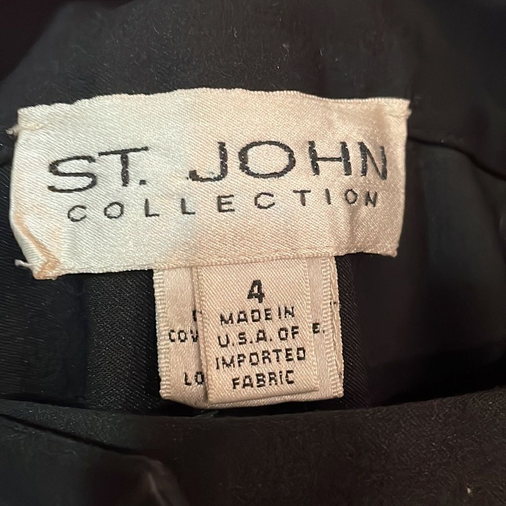 St. John Collection Black Cuffed Capri Pants - Picture 2 of 6